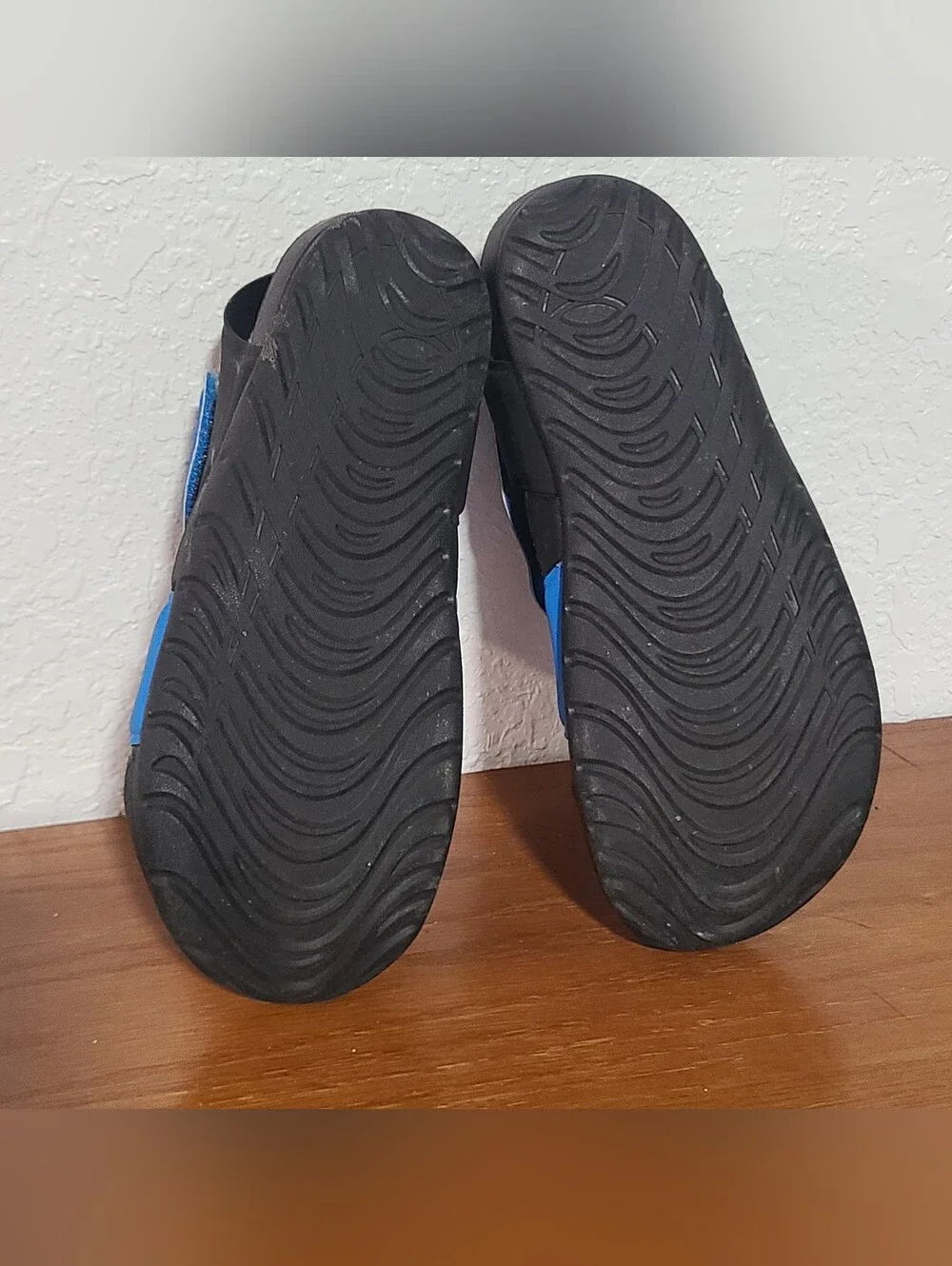 Nike Sunray Protect 2 Kids Sandals Size 2Y - Blue/Black - Pre-Owned Like New